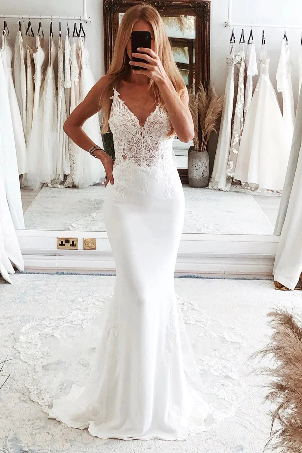Loyalty Reward Mermaid V Neck Spaghetti Straps Satin Wedding Dresses with Lace