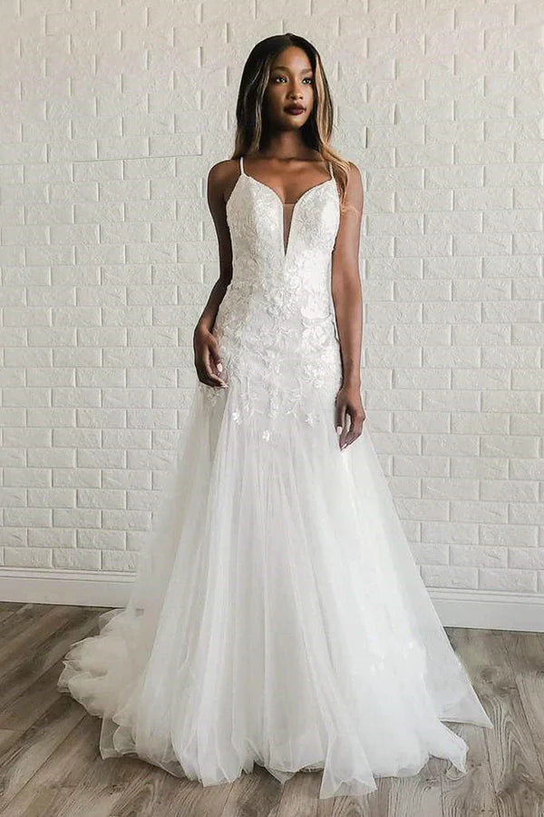 Seasonal Clearance A-Line Tulle Floor-length Spaghetti Straps Wedding Dress with Appliques