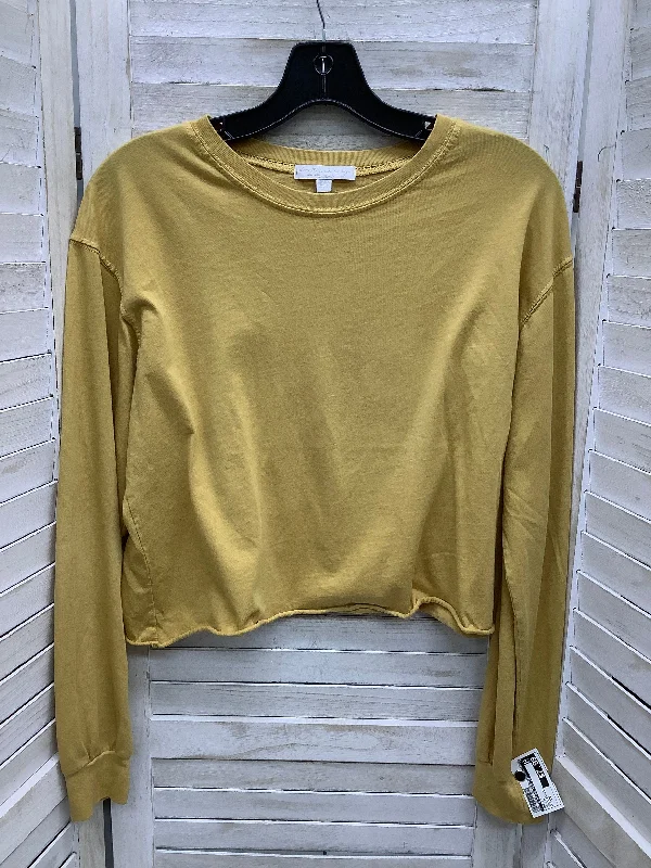 Top Long Sleeve By Clothes Mentor In Yellow, Size: Os